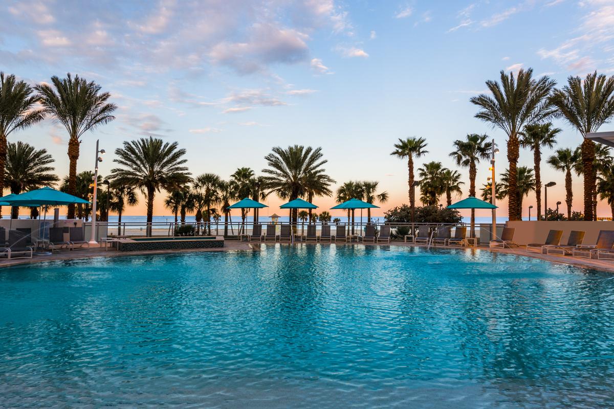 pool-homepage